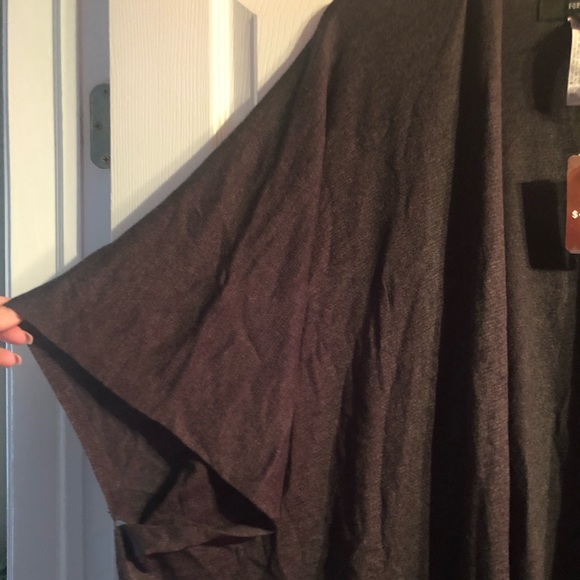 BNWT Forever21 Charcoal Long sweater cardigan - Picture 2 of 3